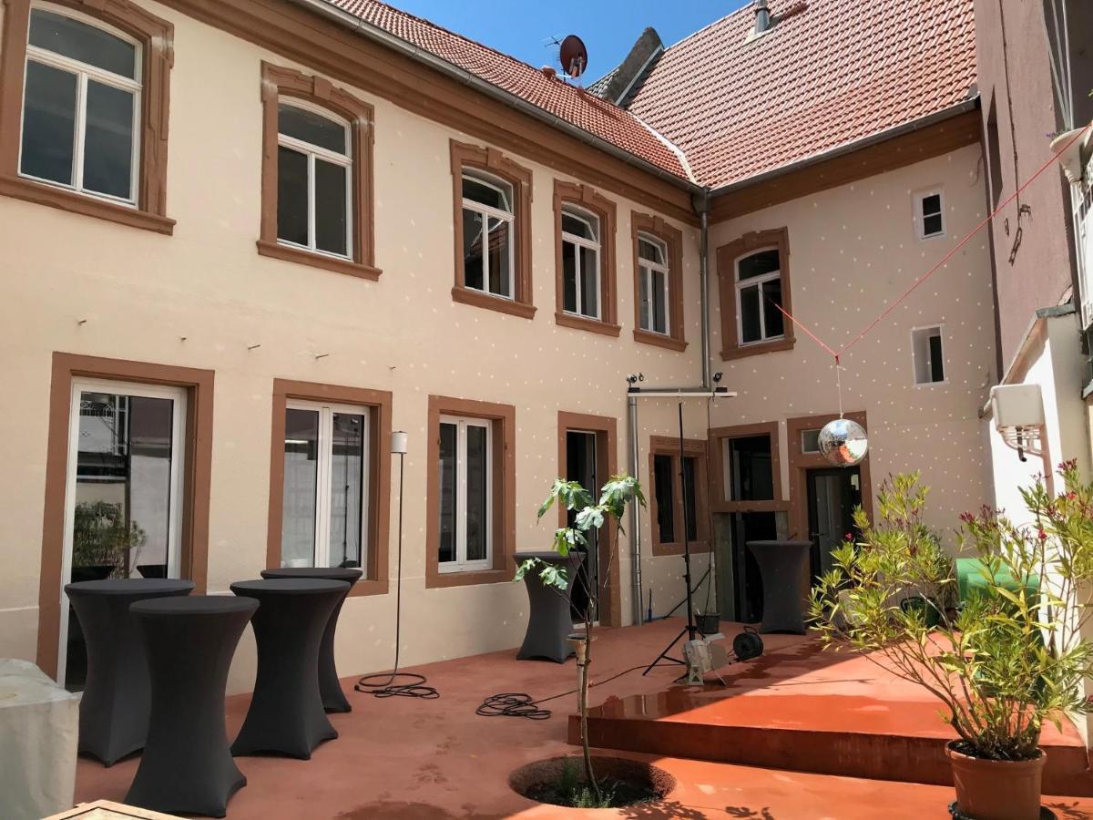 Boutique-Ferienwohnung Im Alten Weinhaus Moser Grünstadt Dış mekan fotoğraf